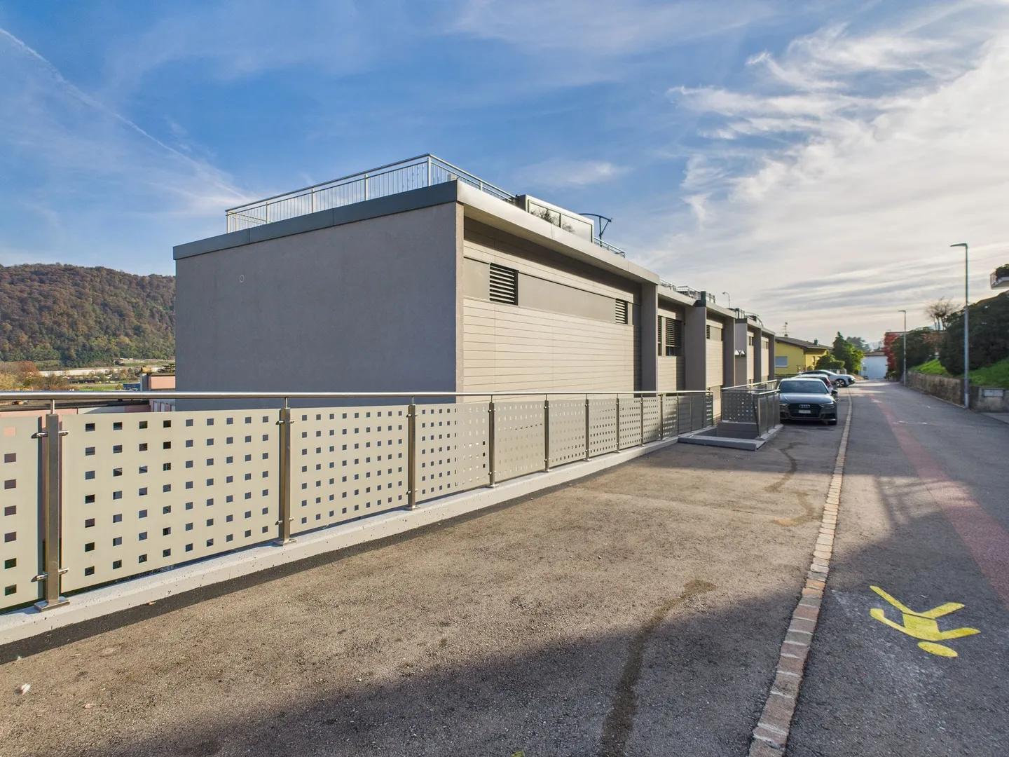 Moderna 2.5 locali attic-flat con ampio balcone, Agno - Foto 9 von 11