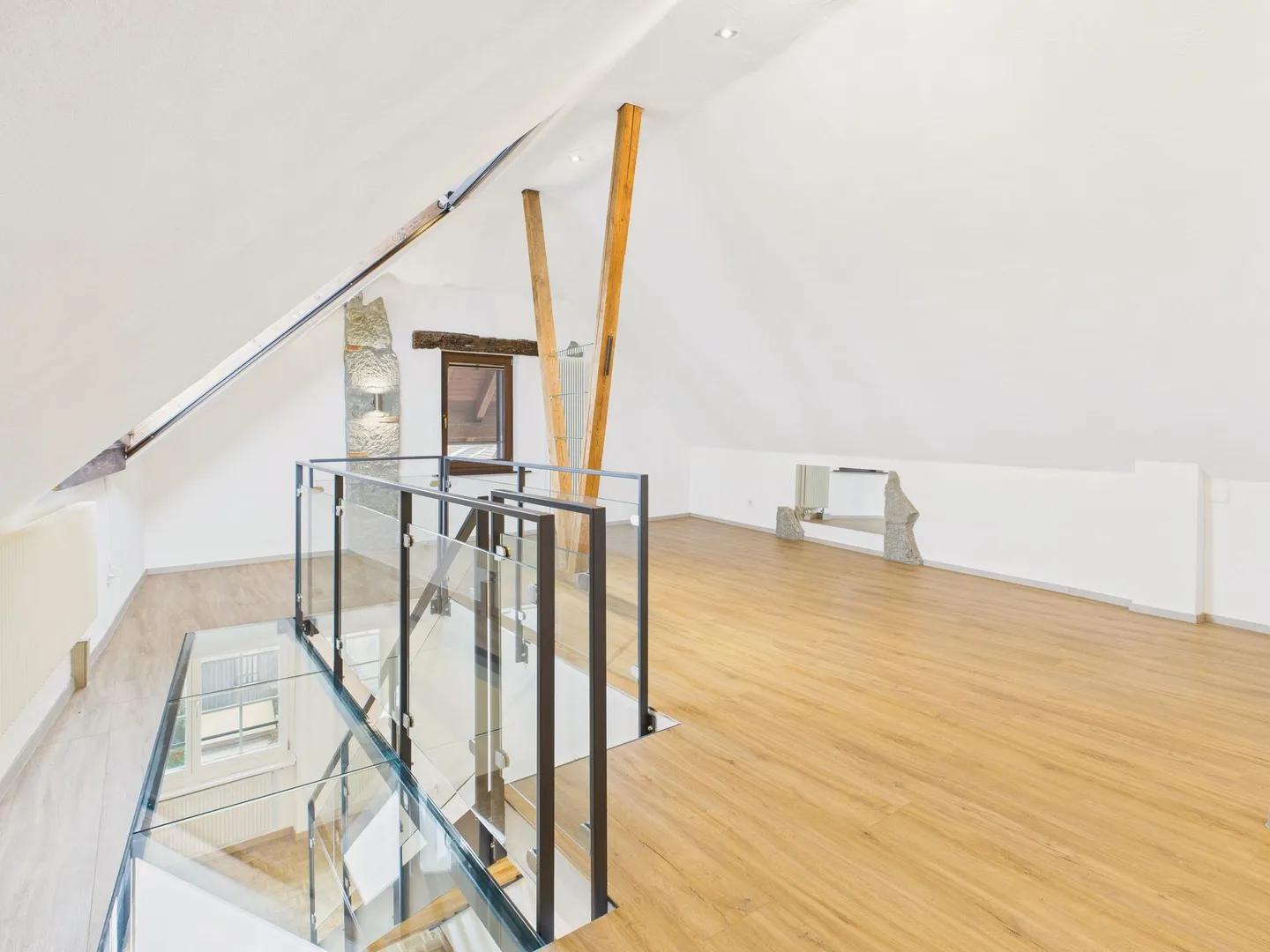 Einzigartige 2.5-Zimmer Wohnung in Büren an der Aare - Foto 8 von 11