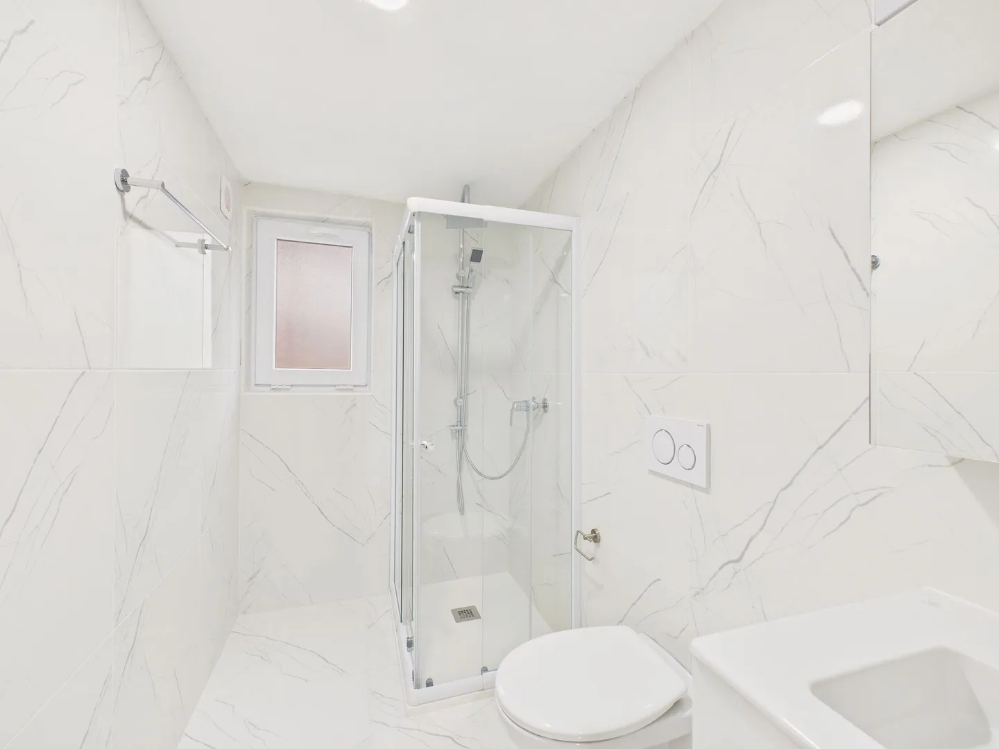 Appartement 3.5 pièces récemment rénové avec balcon à Amriswil - Photo 6 sur 8