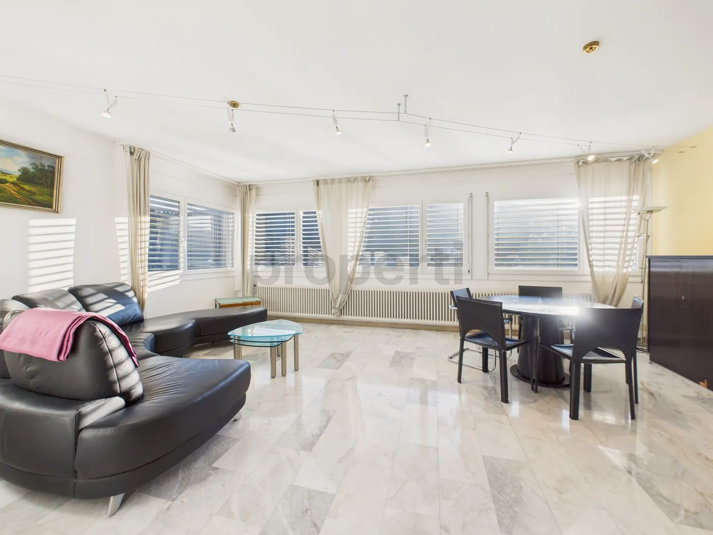 Villa elegante con vista giardino - Foto 7 di 13