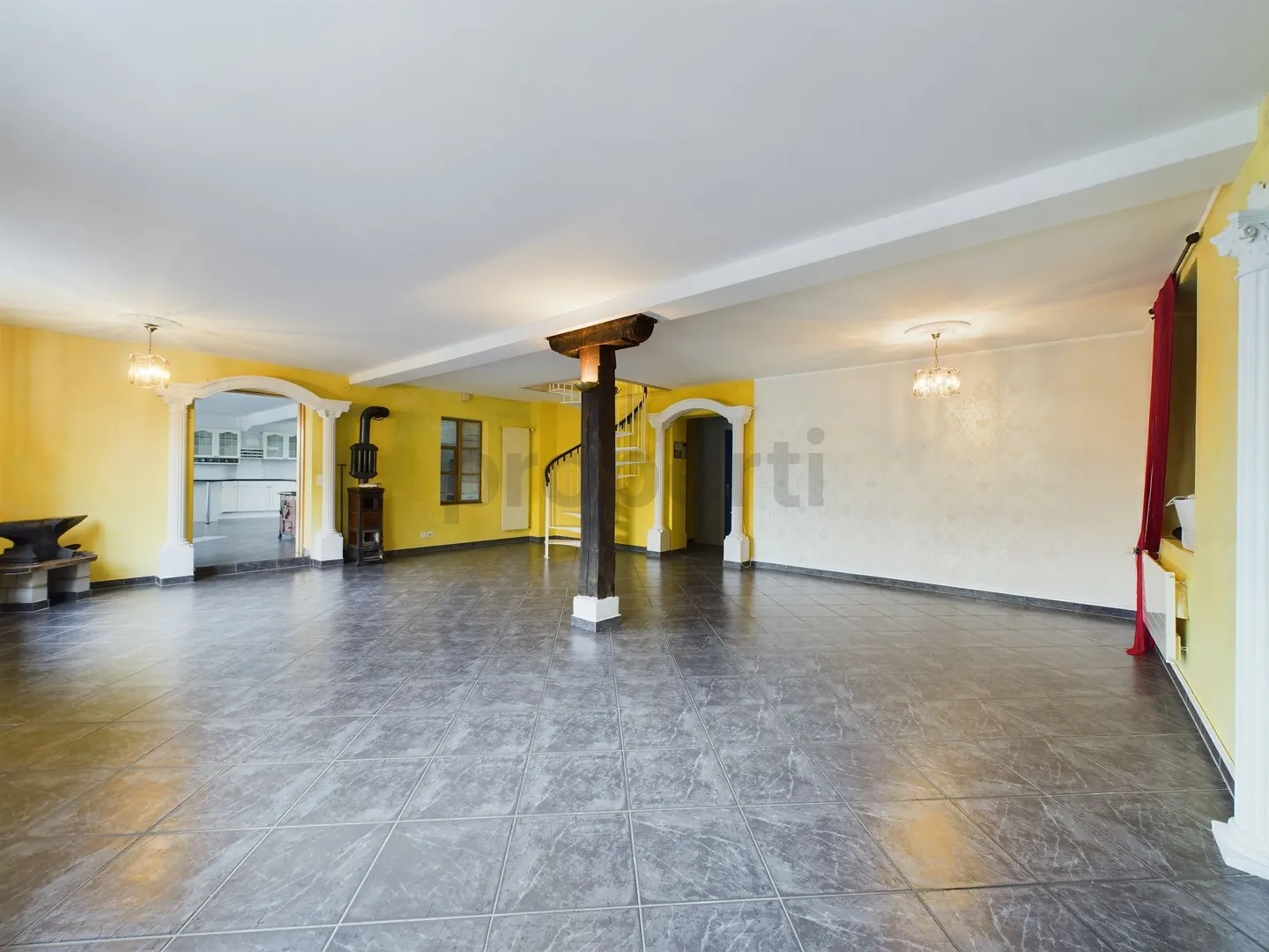 Charmante maisonette de 3,5 pièces avec balcon ensoleillé, Recherswil - Photo 2 sur 10