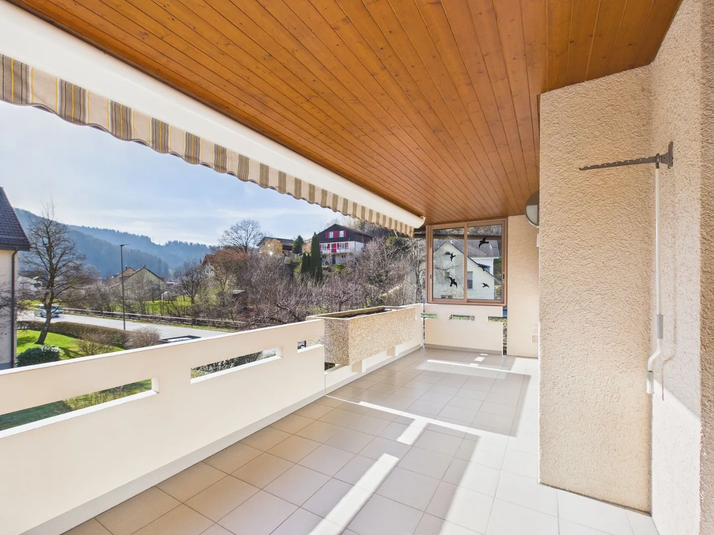 Moderno appartamento di 4,5 stanze con bel balcone - Foto 8 di 13