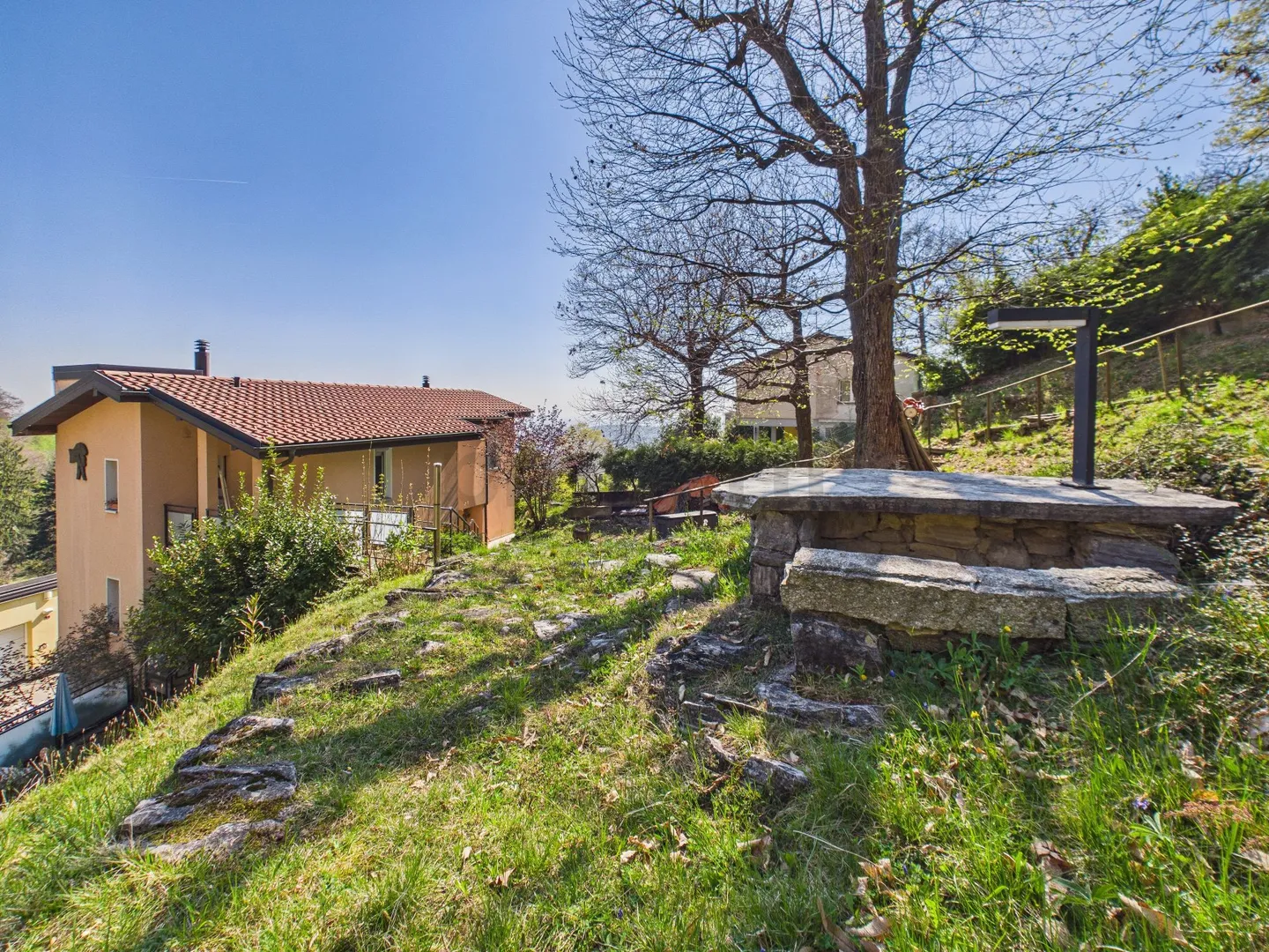 Maison Indépendante Élégante à Breggia - Photo 12 sur 13