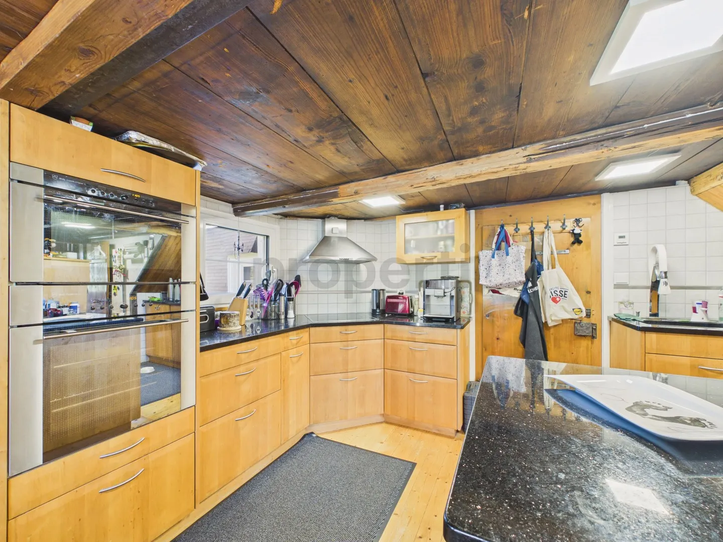 Historic Single-Family House with Plenty of Space and Development Potential in Ebnat-Kappel, SG - Photo 4 of 12