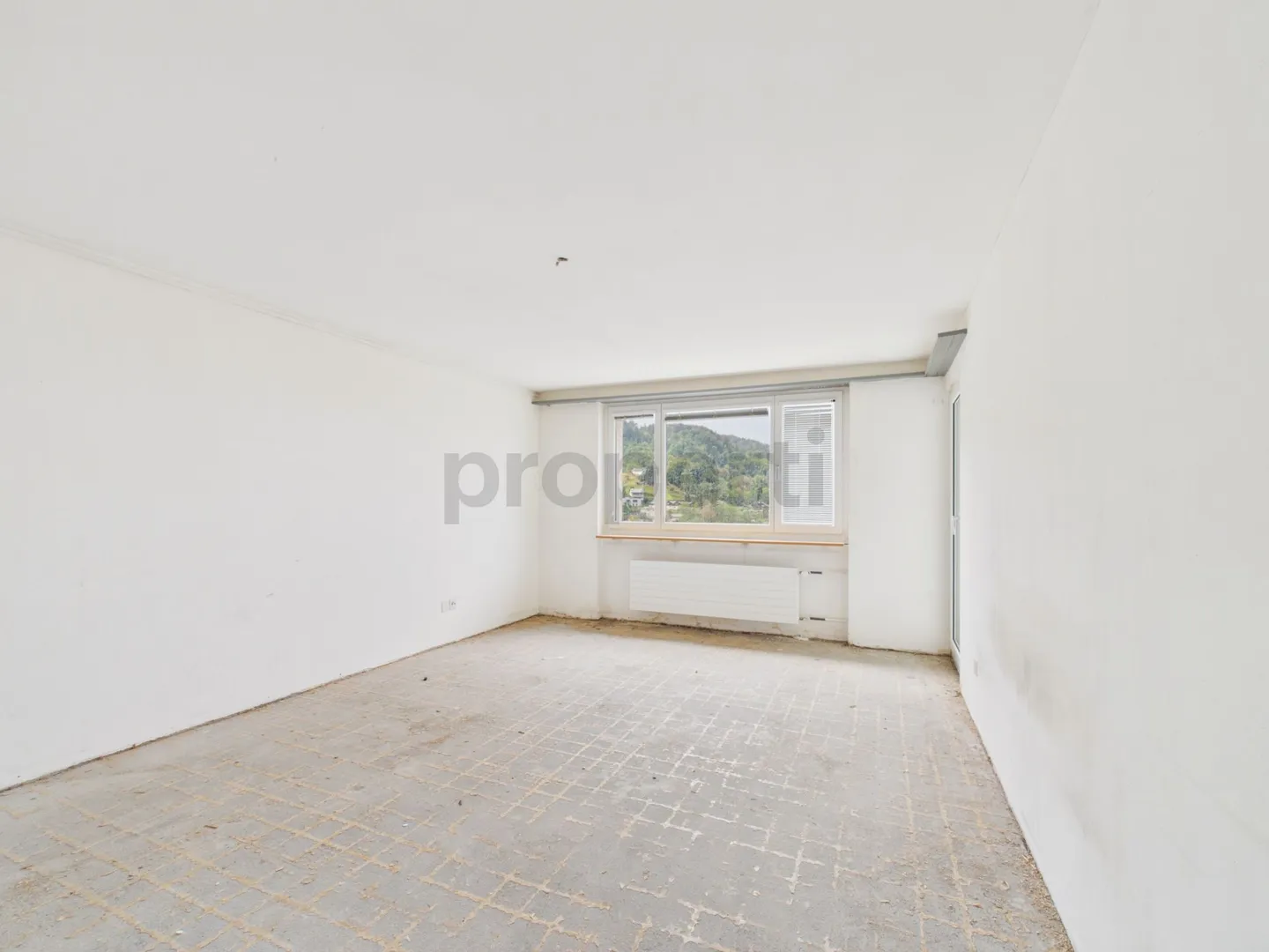 Lichtdurchflutetes Wohnen mit Balkon und Weitsicht - Foto 4 di 12