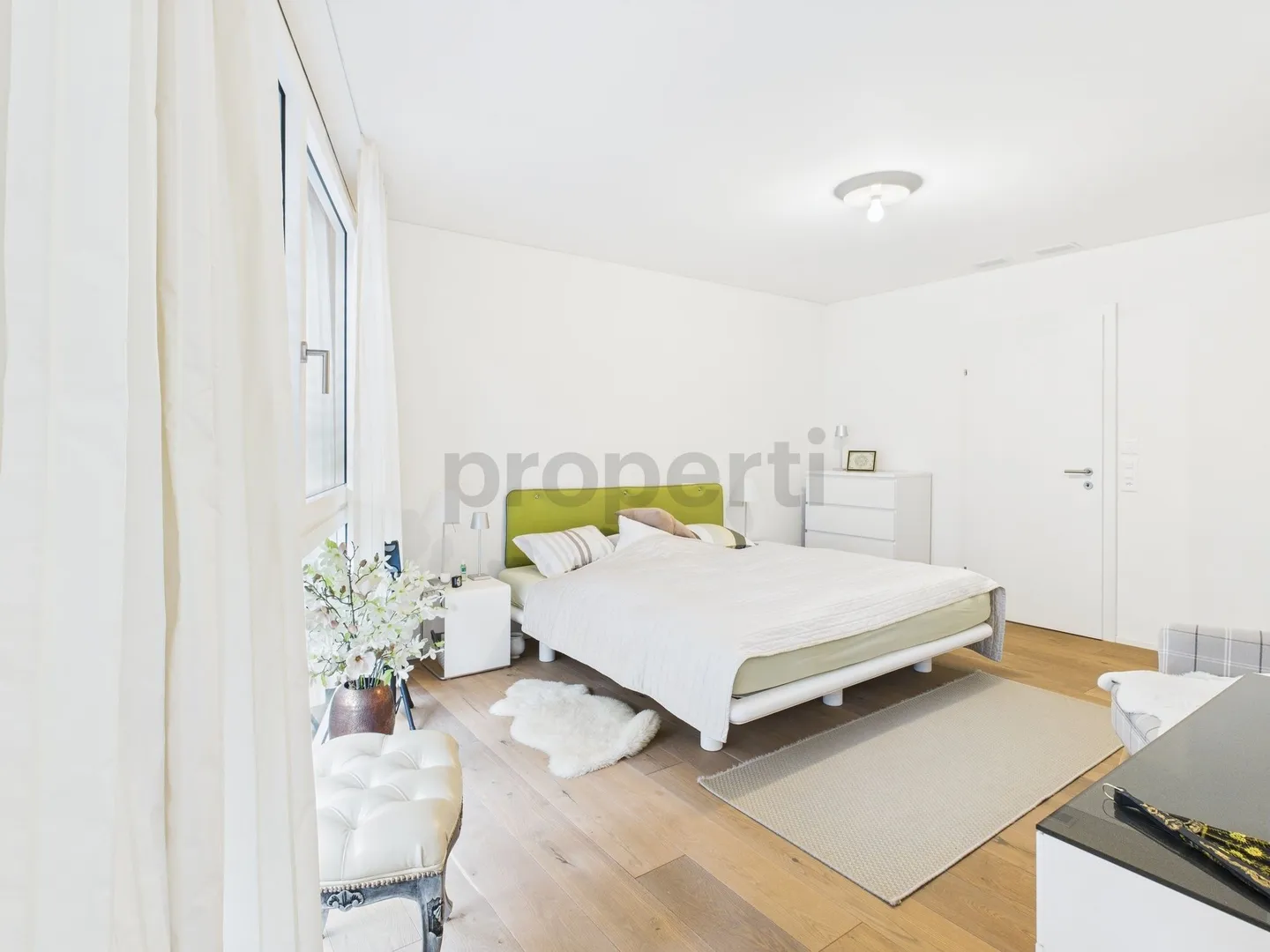 Wohnen mit Aussicht: Moderne 4.5-Zimmer-Oase über dem Vierwaldstättersee - Foto 6 von 13