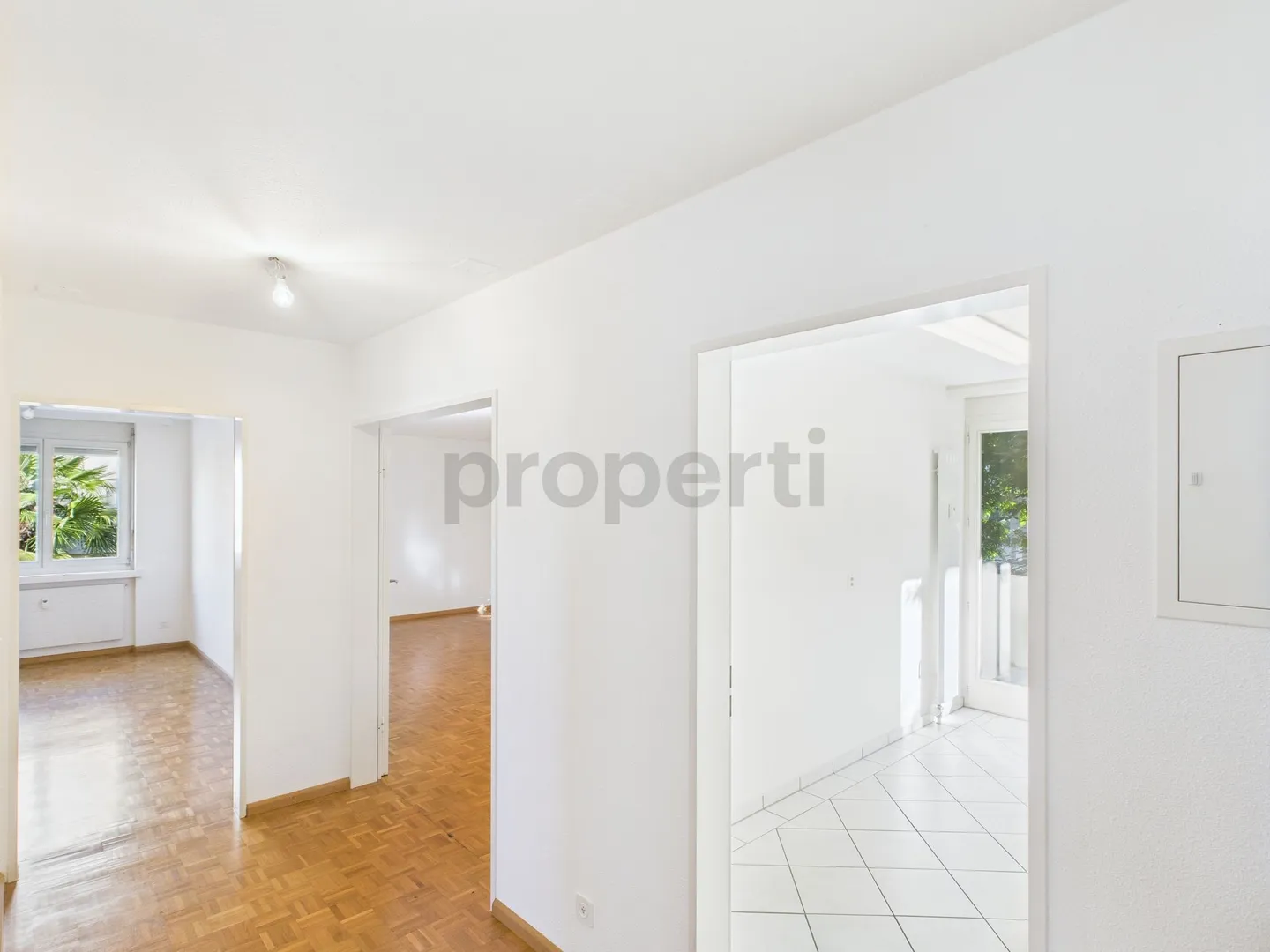 Modern and Cozy Home in Bottmingen with this 3.5-Room Apartment - Photo 6 of 11