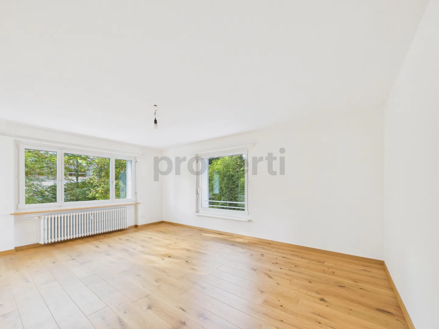 Freshly Renovated (2026), Sunny Balcony & Attractive Price-Performance Ratio! - Photo 1 of 9
