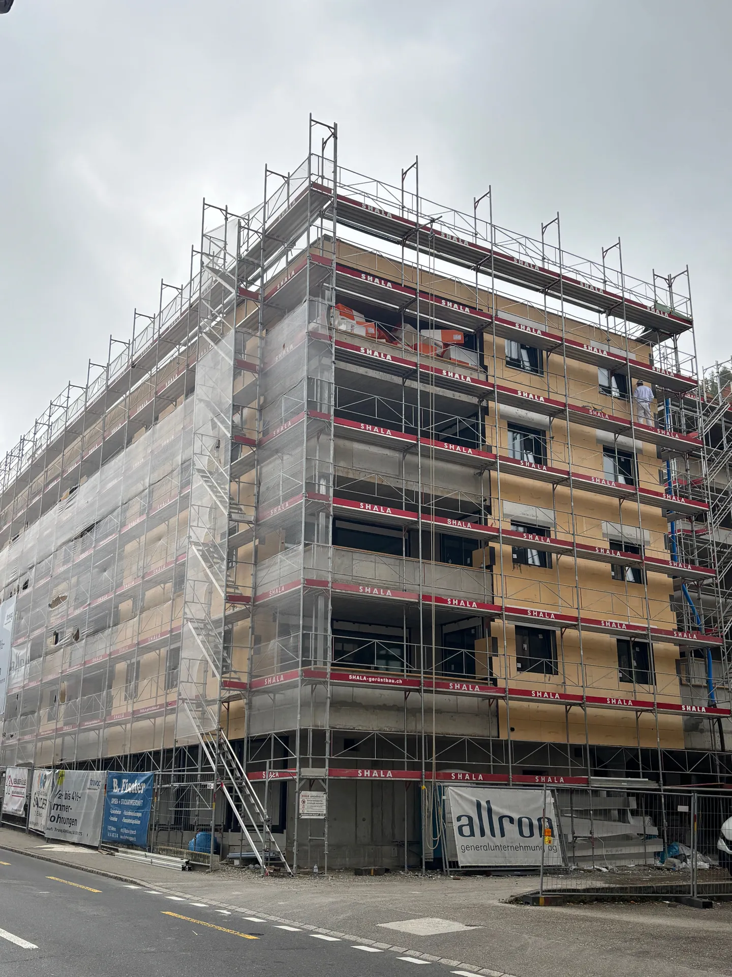 Moderno appartamento di 4,5 stanze in nuova costruzione a Wolhusen - Foto 2 di 4