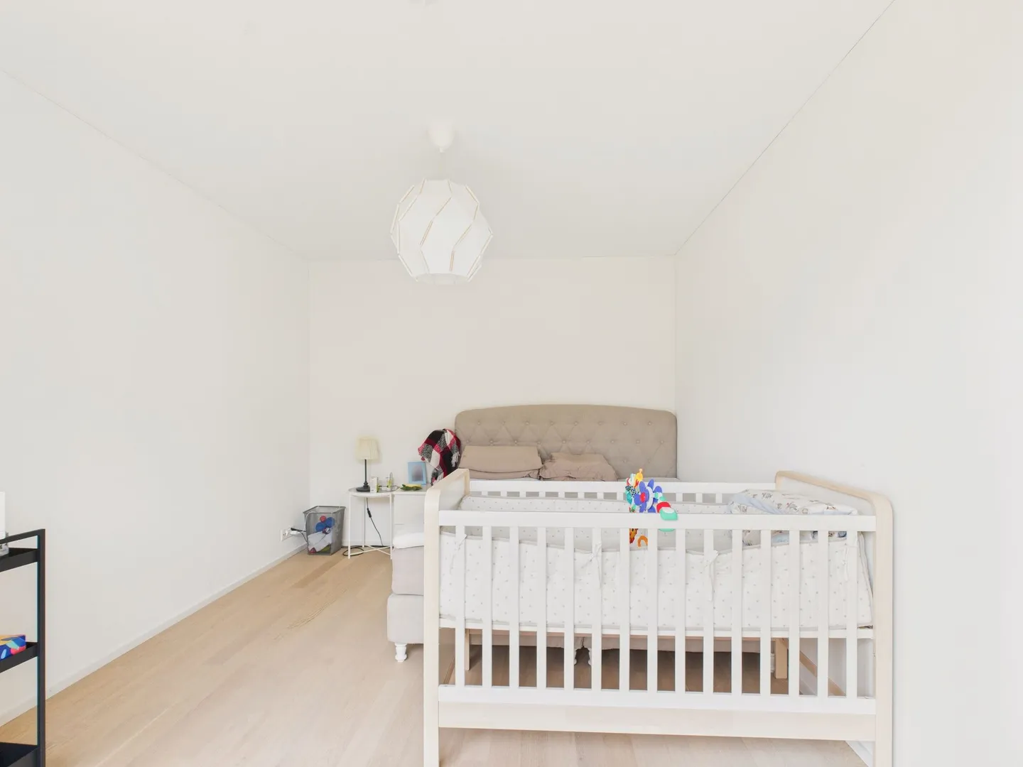 Einzigartige 2.5-Zimmer-Wohnung in Zürich mit Balkon und Garage - Foto 7 von 11