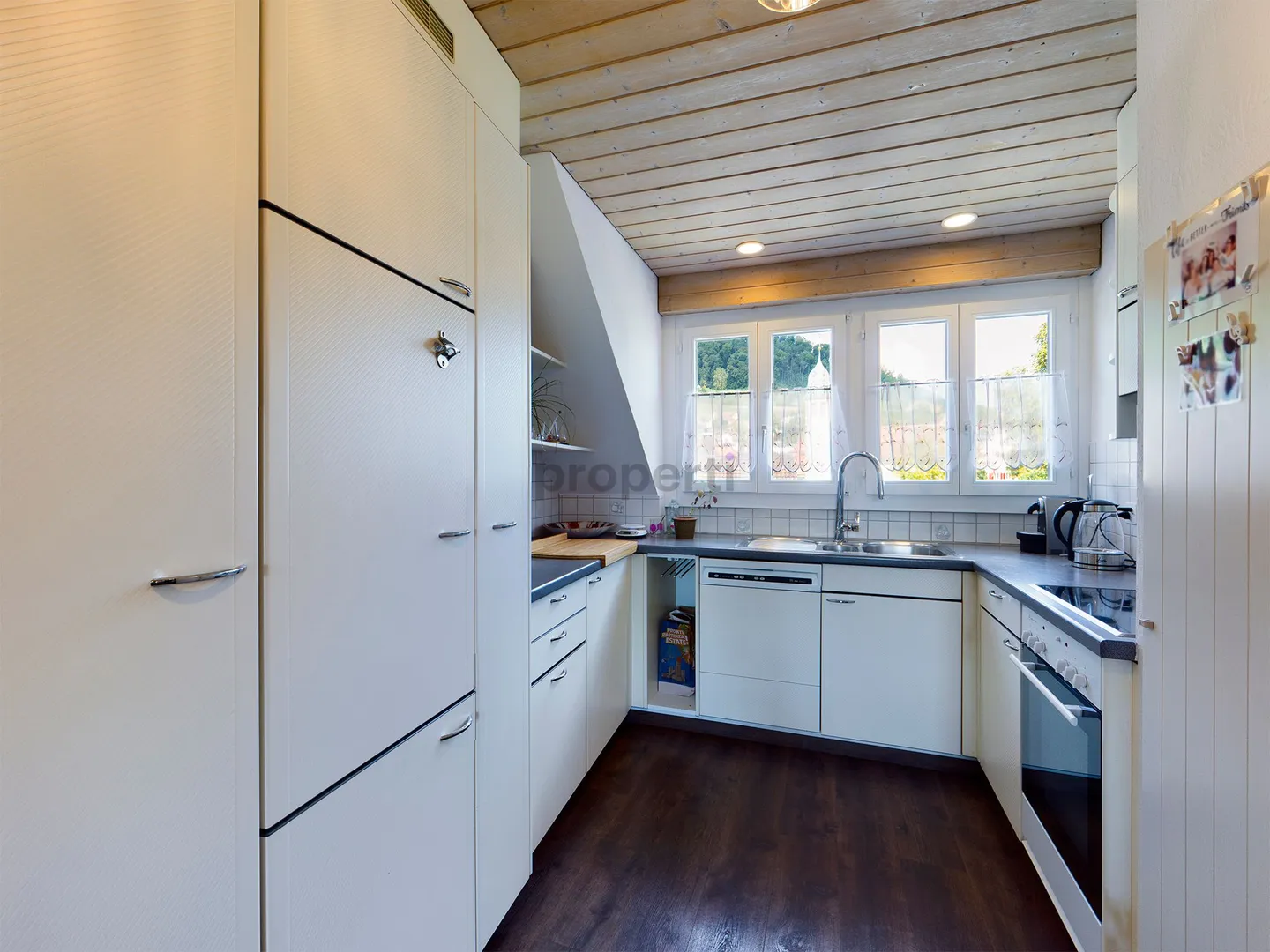 Modern 3.5-Room Attic Apartment with Practical Cellar Space, Stein am Rhein - Photo 2 of 7