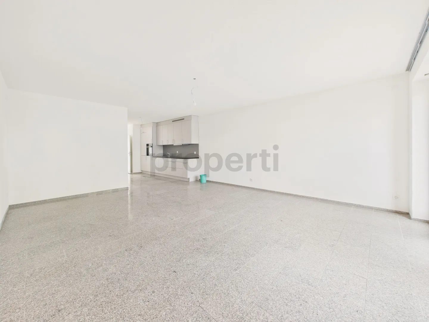 Ihr neues Zuhause - Helle 3.5-Zimmer-Wohnung mit sonnigem Gartensitzplatz - Photo 2 of 9