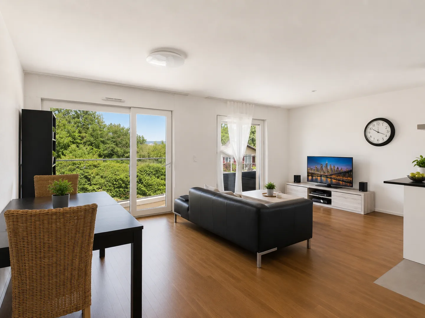 Moderno appartamento di 4.5 locali con balcone soleggiato, Saint-Sulpice - Foto 2 di 12