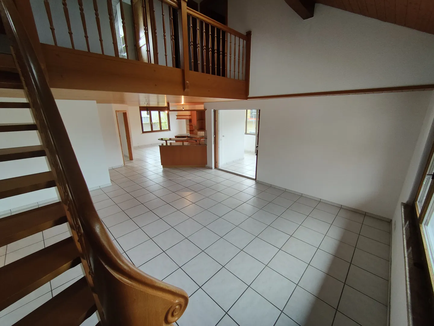 Appartement de 5,5 pièces situé au calme avec charme et beaucoup d'espace à Obermumpf - Photo 1 sur 13