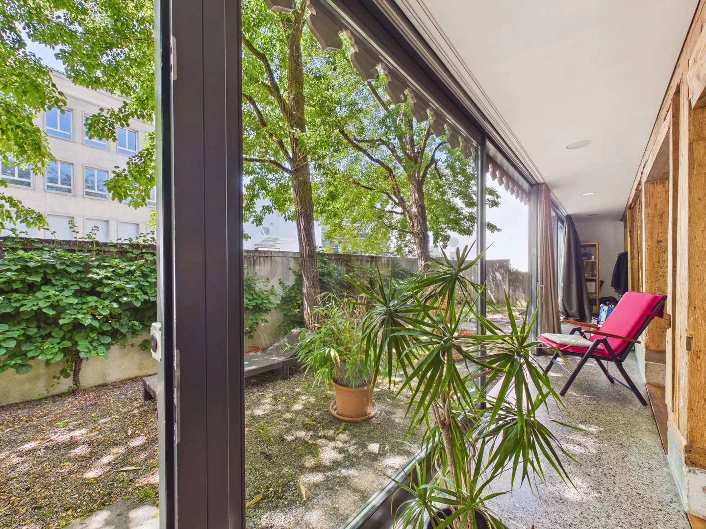 Bijou de loft unique de 2,5 pièces avec âme historique à Aarau - Photo 8 sur 12