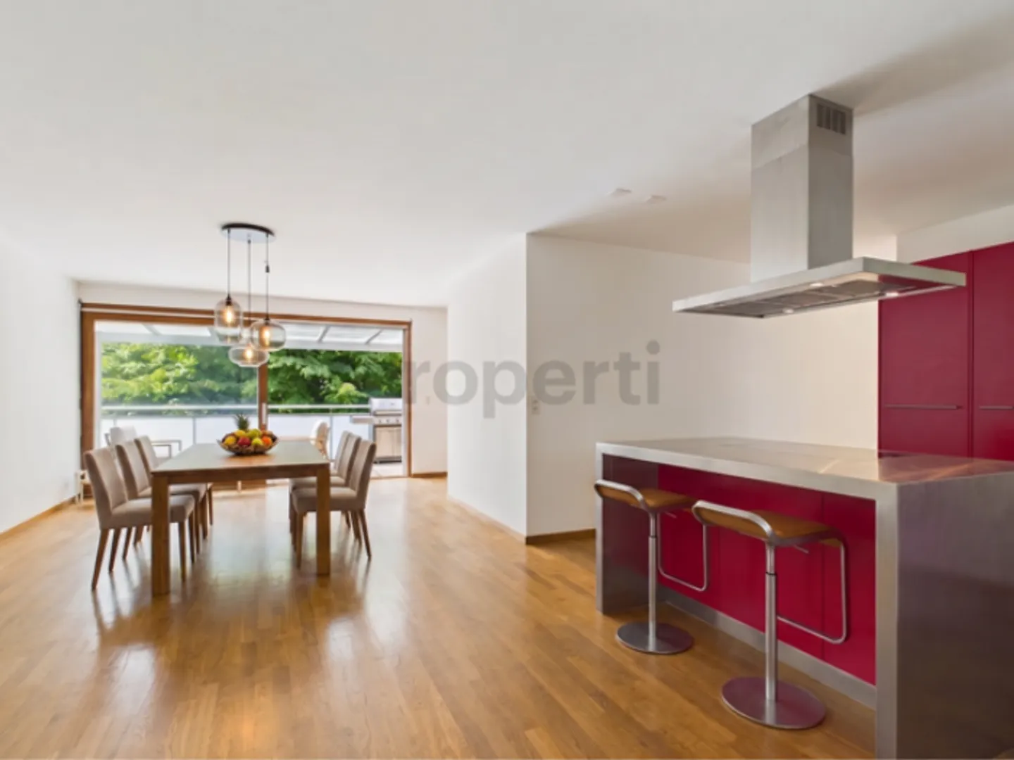 Agencement généreux, deux terrasses attrayantes et design intemporel - Photo 1 sur 11