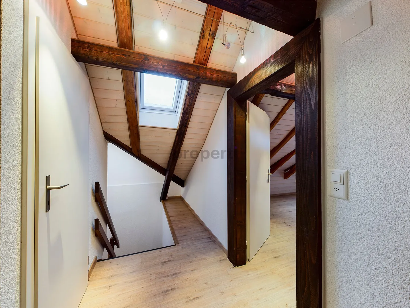 Centrally Located Maisonette Apartment with Fireplace - Ideal for Couples, Small Families or Shared Living - Photo 8 of 12