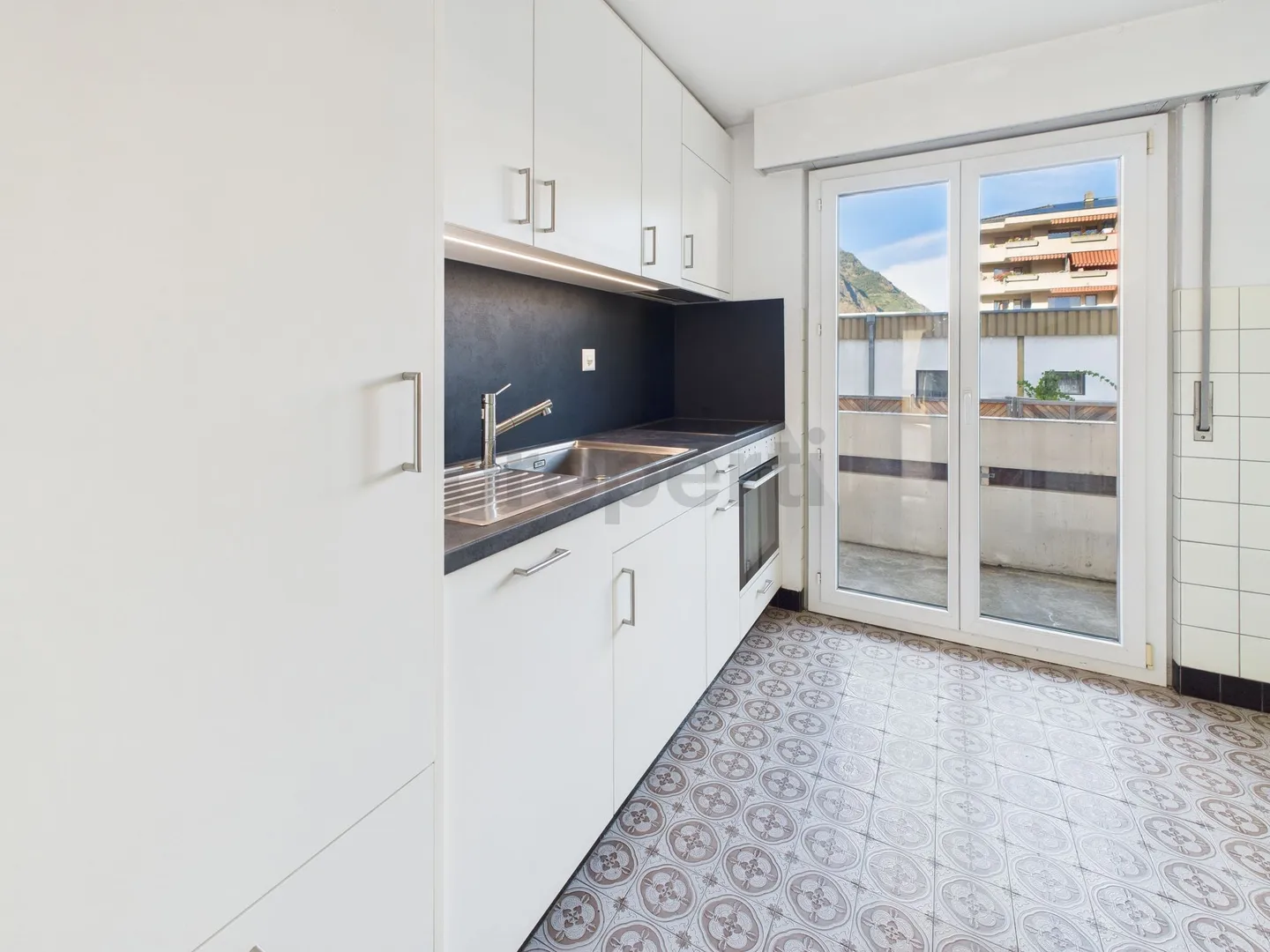 Charmant appartement de 3.5 pièces à Fully avec vue magnifique - Photo 2 sur 12