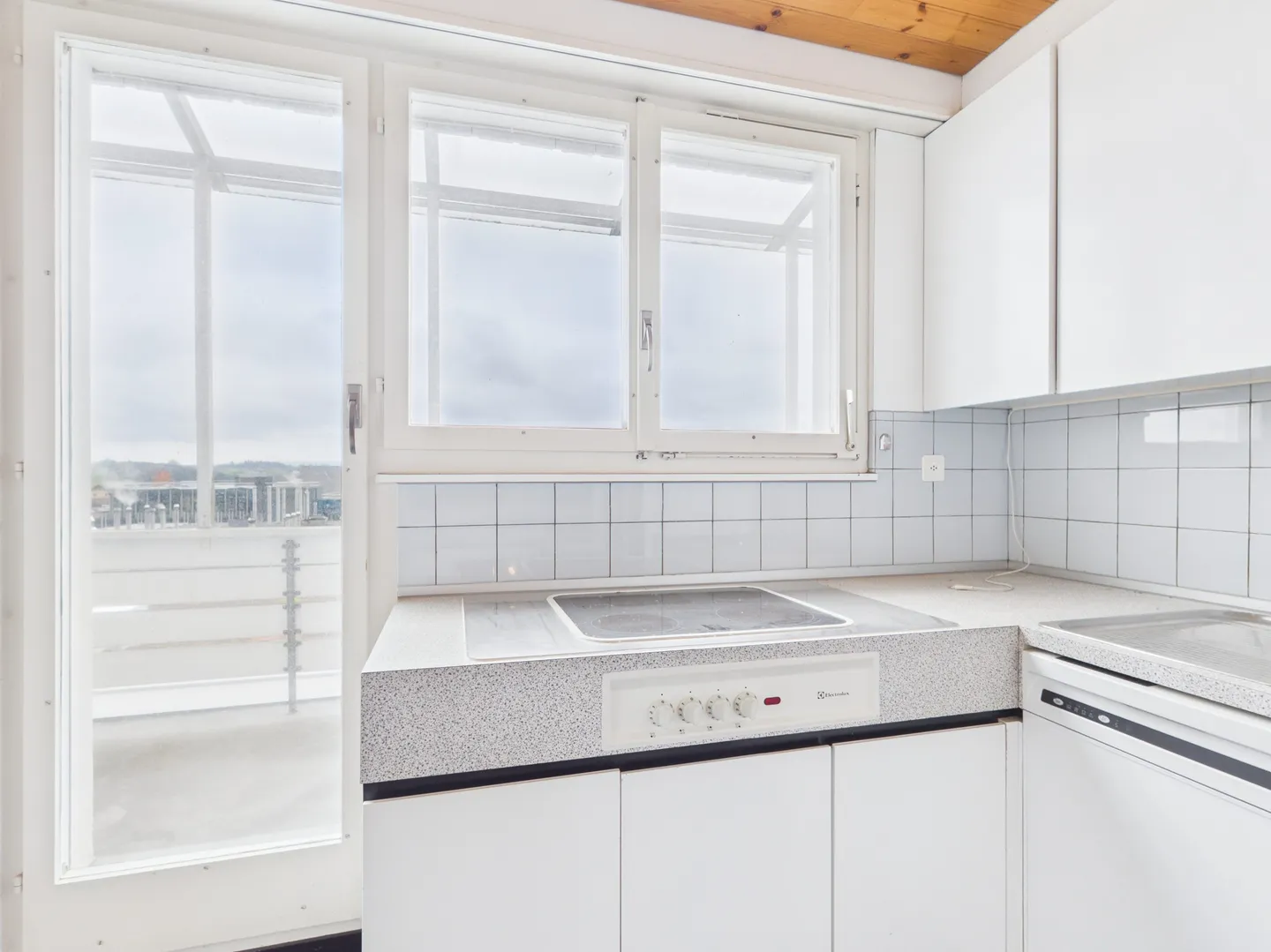 Helle 4.5-Zimmer-Attikawohnung mit schöner Weitsicht  Bezugsbereit ab März 2026 - Foto 2 von 6