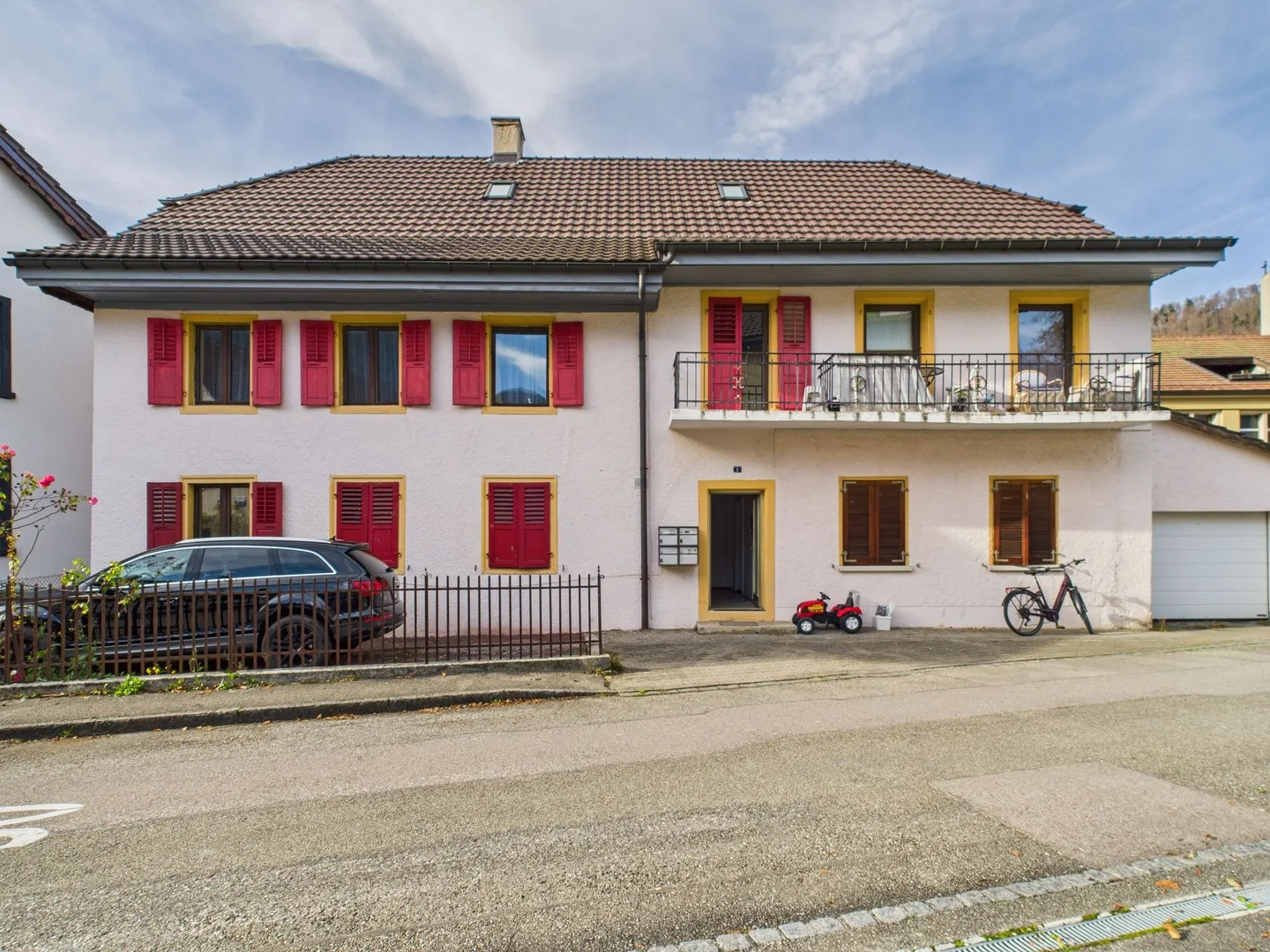 Small income-generating building with high potential - Opportunity to seize - Photo 1 of 10