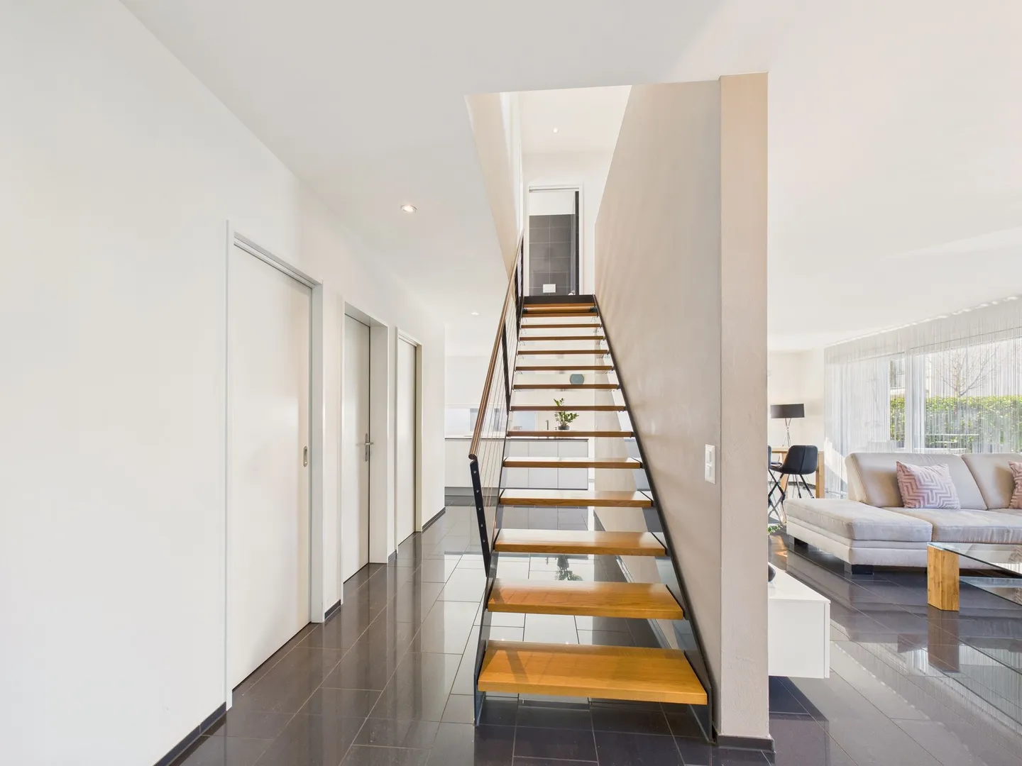 Attraktives Einfamilienhaus mit hochwertigem Ausbaustandard in Subingen, Kanton SO - Foto 6 von 13