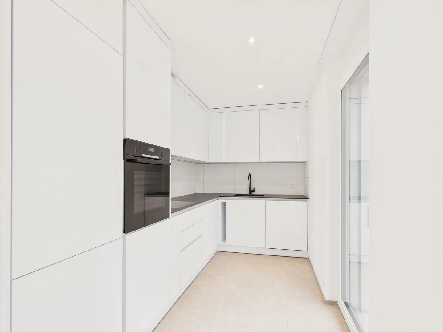 Appartement moderne de 3,5 pièces avec terrasse - Photo 5 sur 12