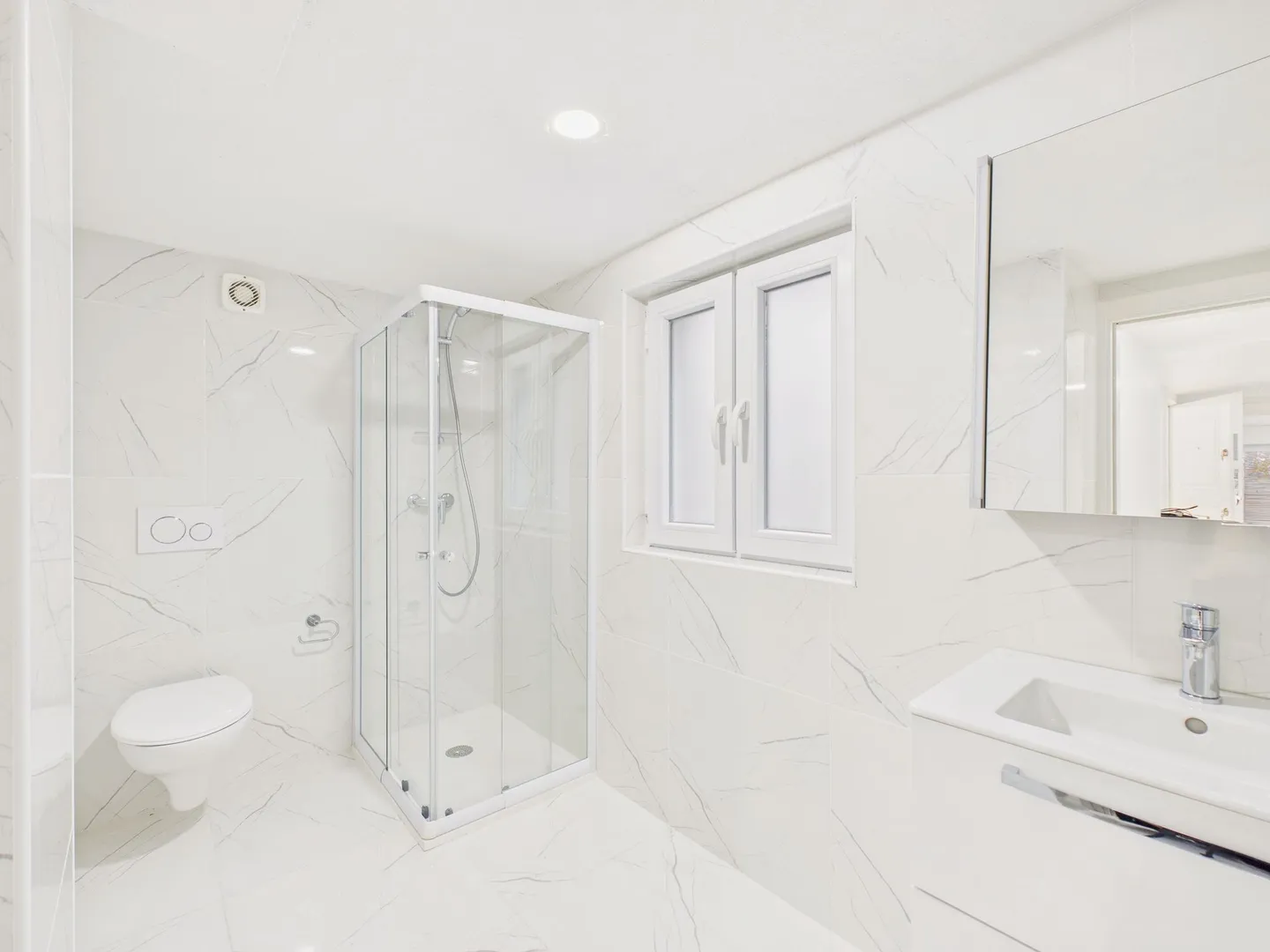 Appartamento affascinante 3.5 locali con balcone ad Amriswil - Foto 6 di 9