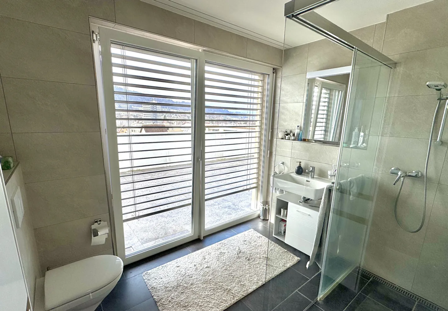 Moderna attico di 2.5 stanze con vista su Menziken - Foto 5 di 9