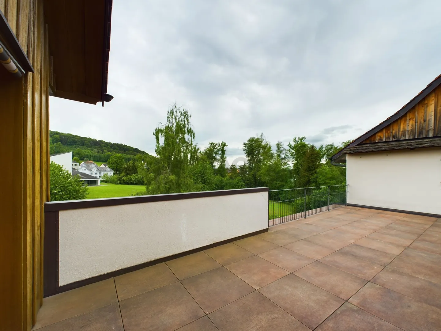 Maisonette spacieuse de 5,5 pièces avec balcon à Bischofszell - Photo 5 sur 13