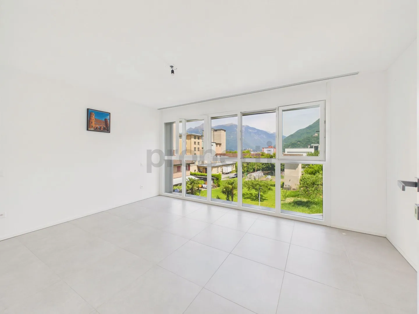 Moderno 3.5 locali con grande terrazza, Giubiasco - Foto 8 von 13