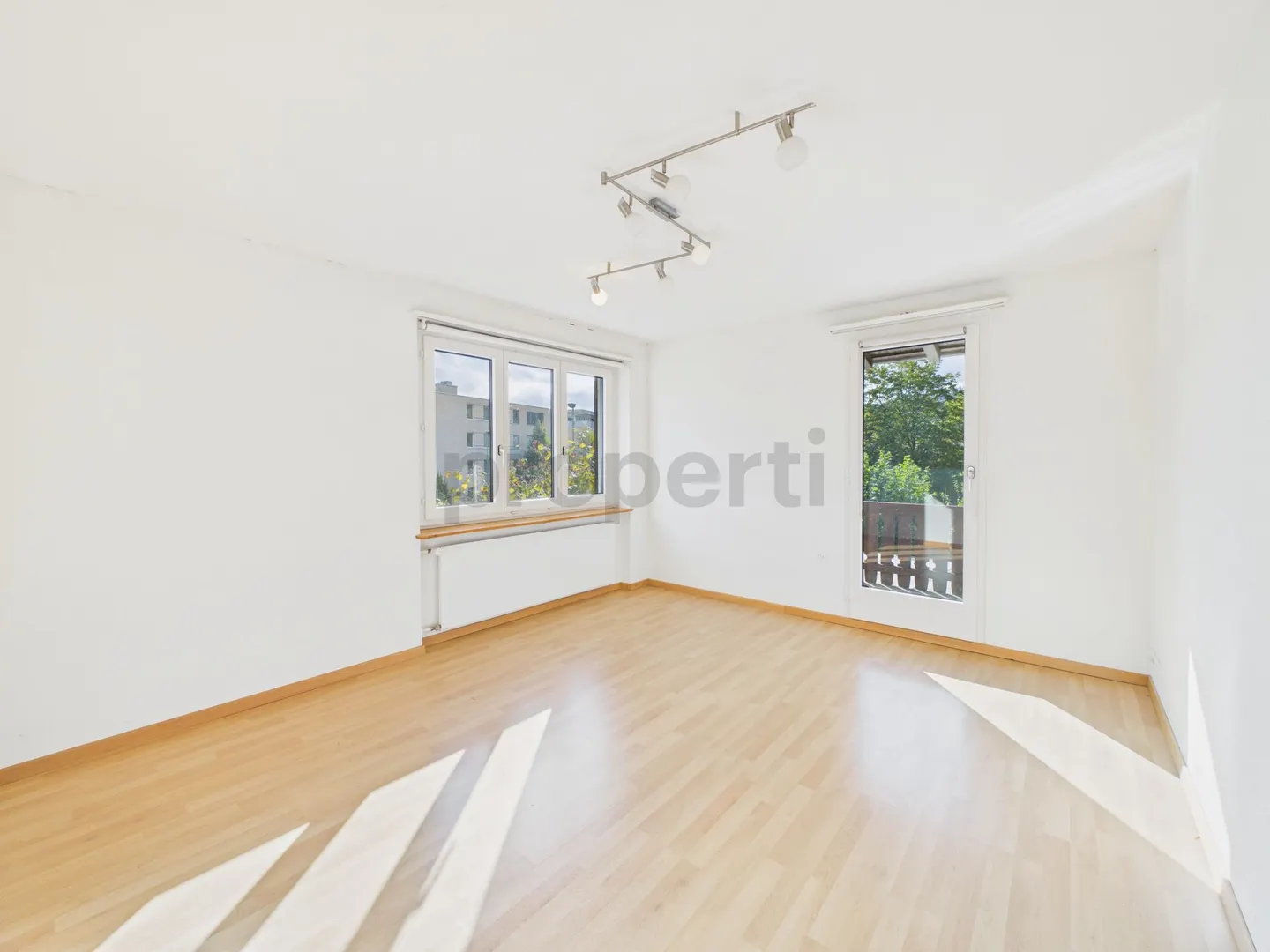 Charming two-family house with garden paradise and great potential in Horgen! - Photo 4 of 13