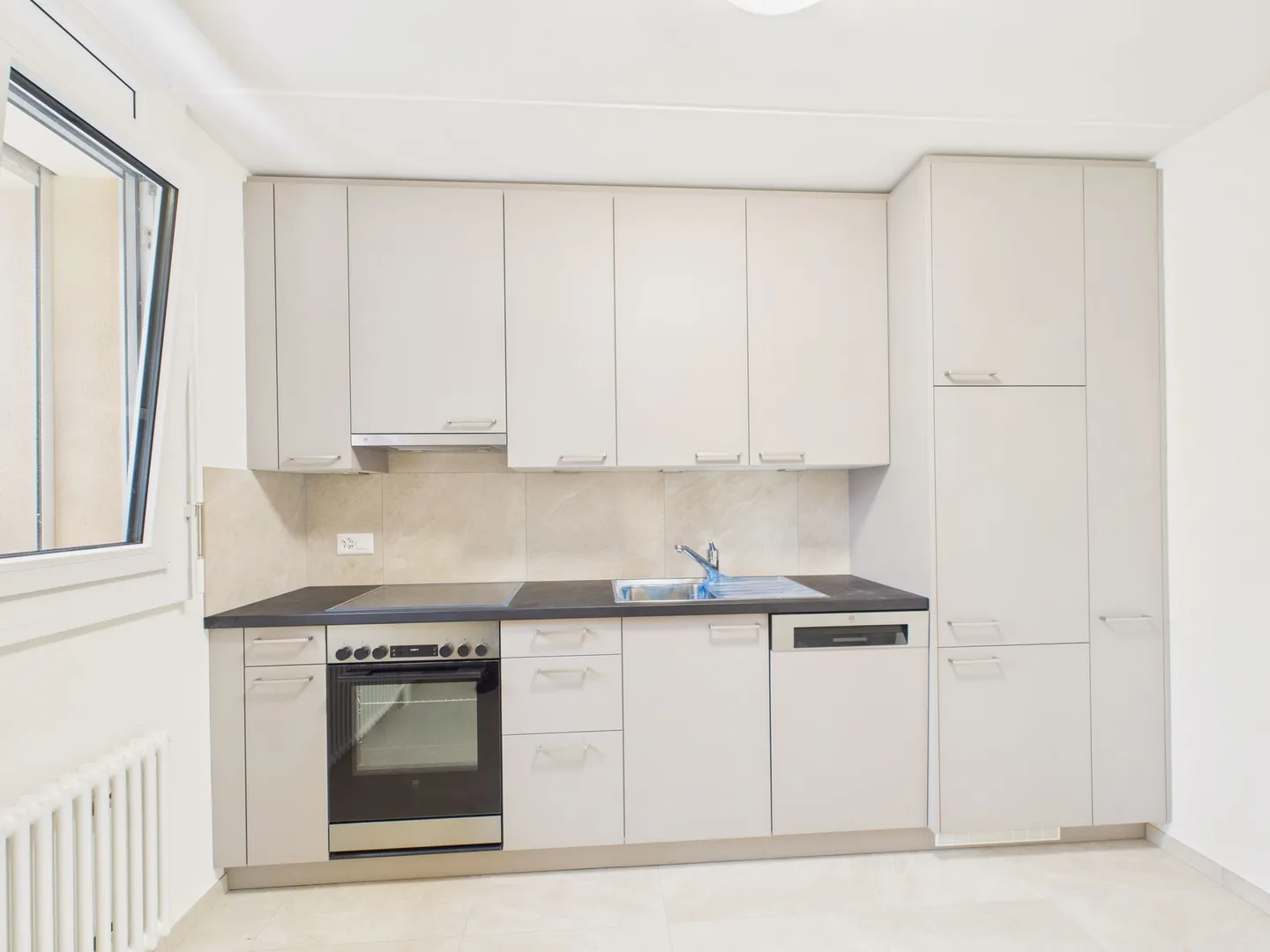 Exceptional 4.5-room apartment in La Grande Béroche, Neuchâtel canton - Photo 2 of 9