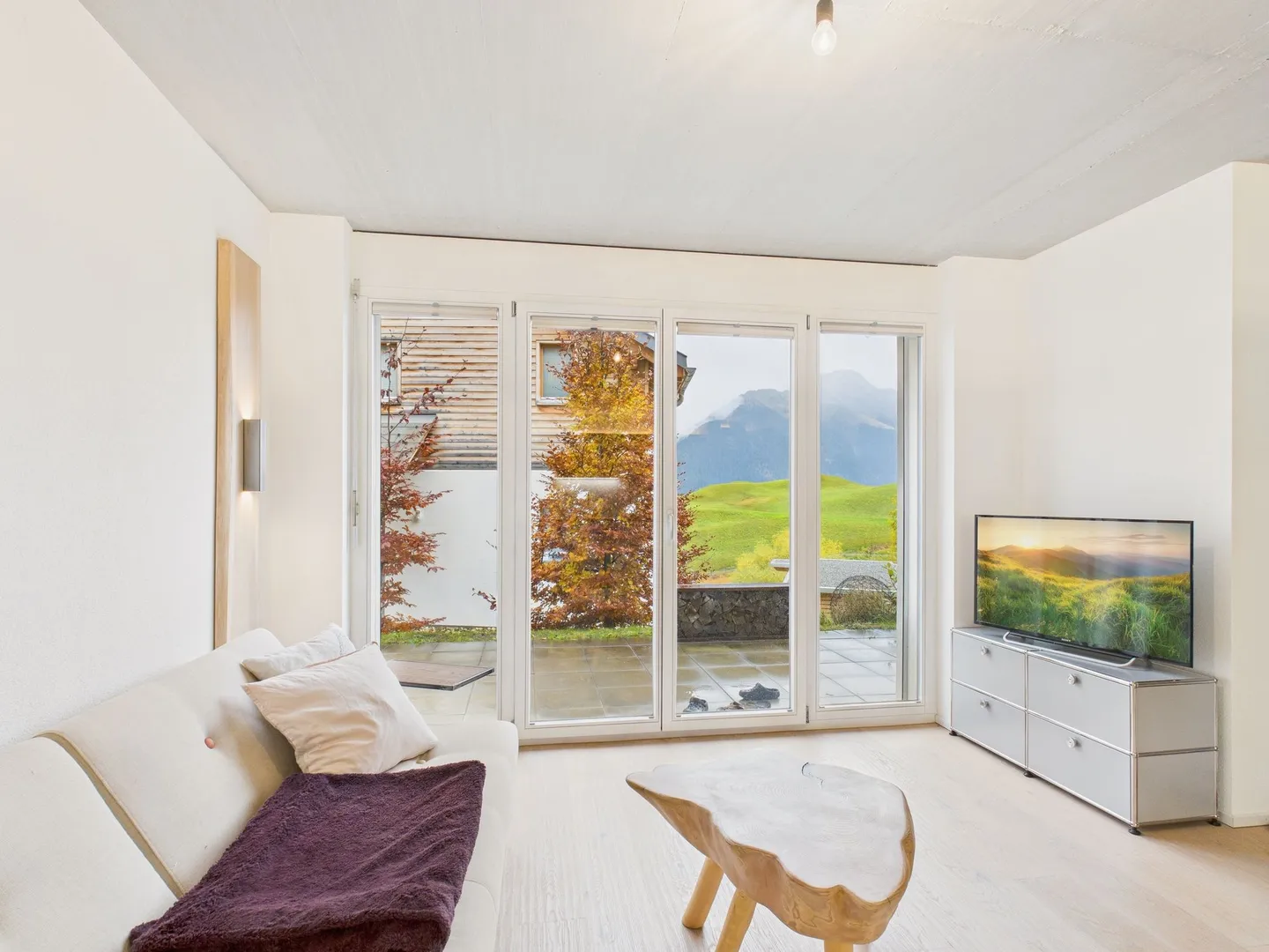 Modern 2.5 room apartment with spacious garden terrace in Vattiz - the perfect second home in Val Lumnezia - Photo 2 of 12