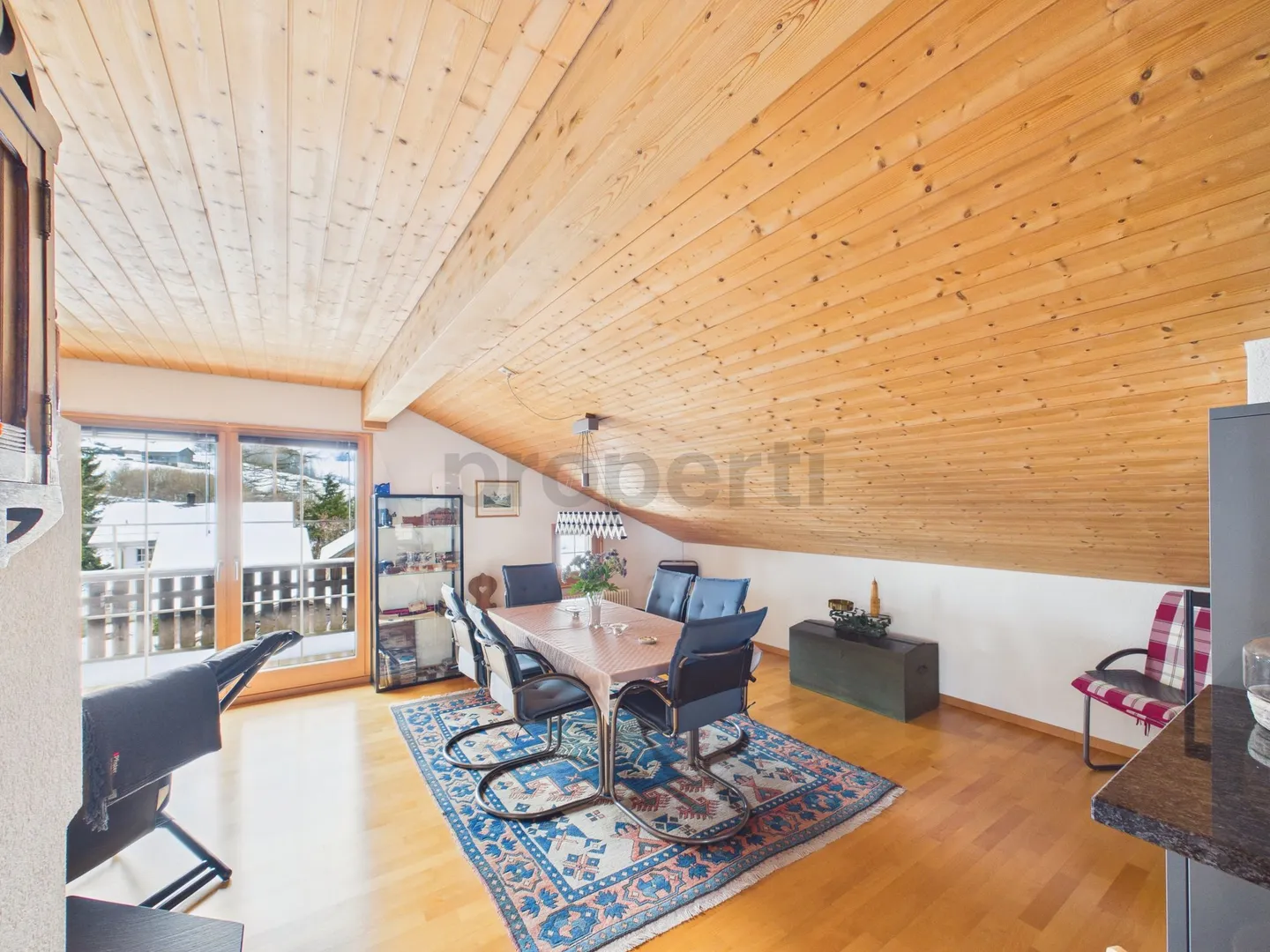 Cozy 3-room attic apartment in Betschwanden also possible as a 2nd apartment - Photo 1 of 10