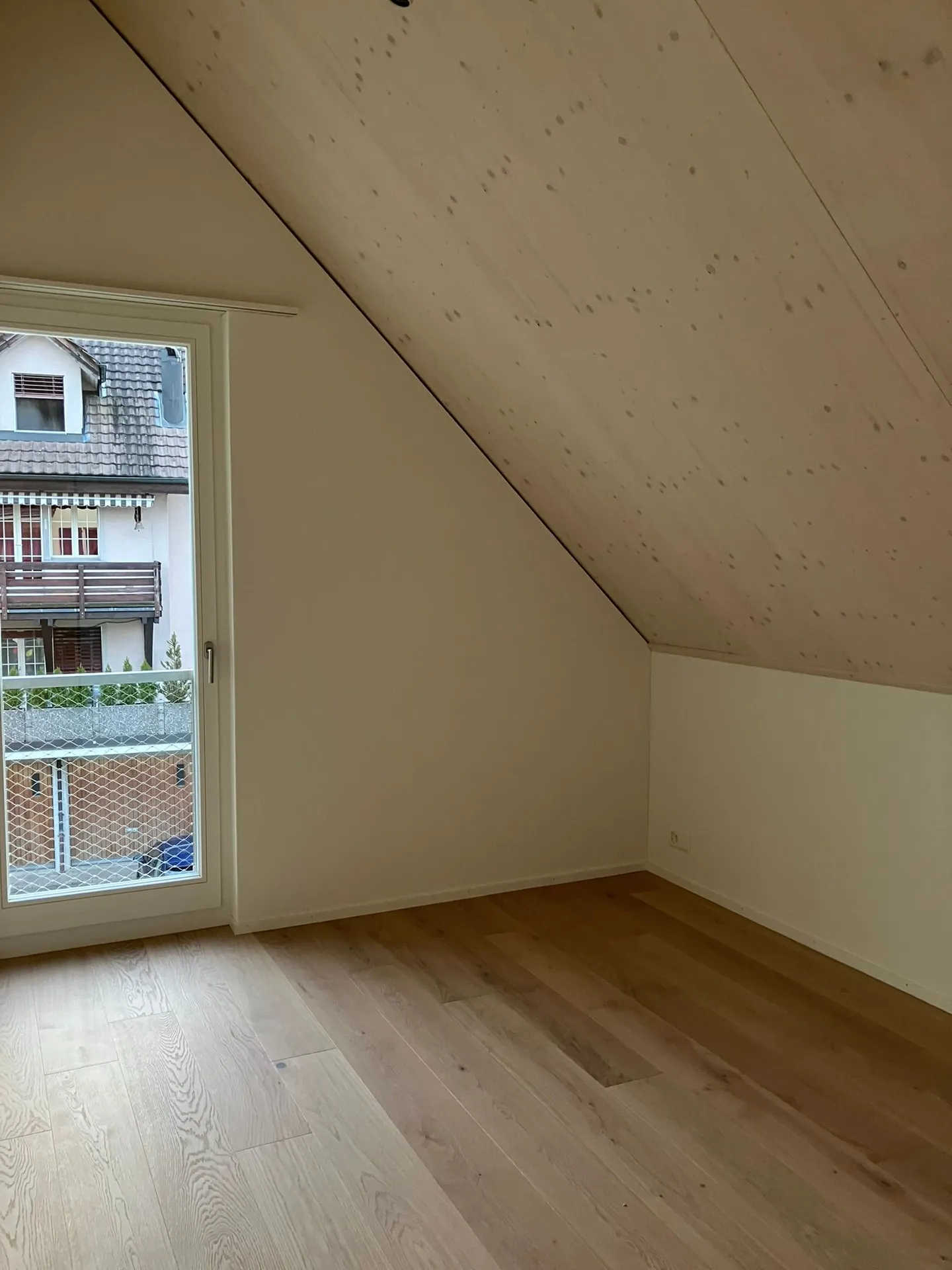 Moderno appartamento duplex di 5,5 stanze con balcone a Muri - Foto 4 di 13