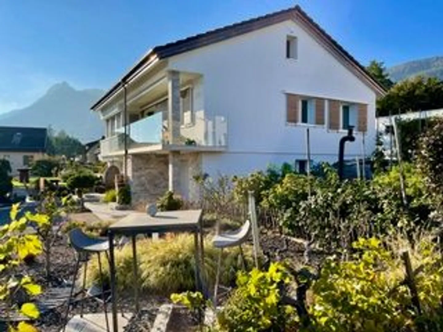 Stilvolle 5.5-Zimmer Wohnung mit Garten - Foto 2 von 13