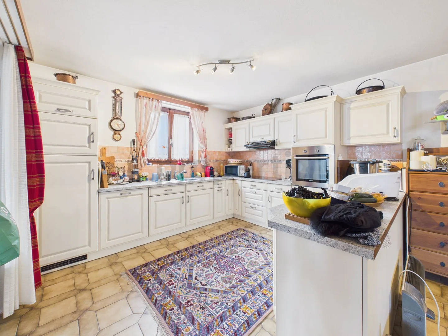 Brissago - Maison Bifamiliale avec Vue sur le Lac, Piscine et Grand Potentiel de Développement - Photo 4 sur 13