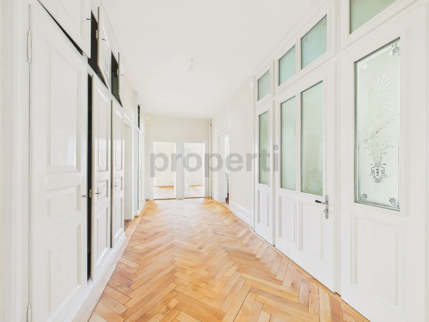 Elegante 6.5-Zimmer-Wohnung in Zürich - Foto 9 von 13