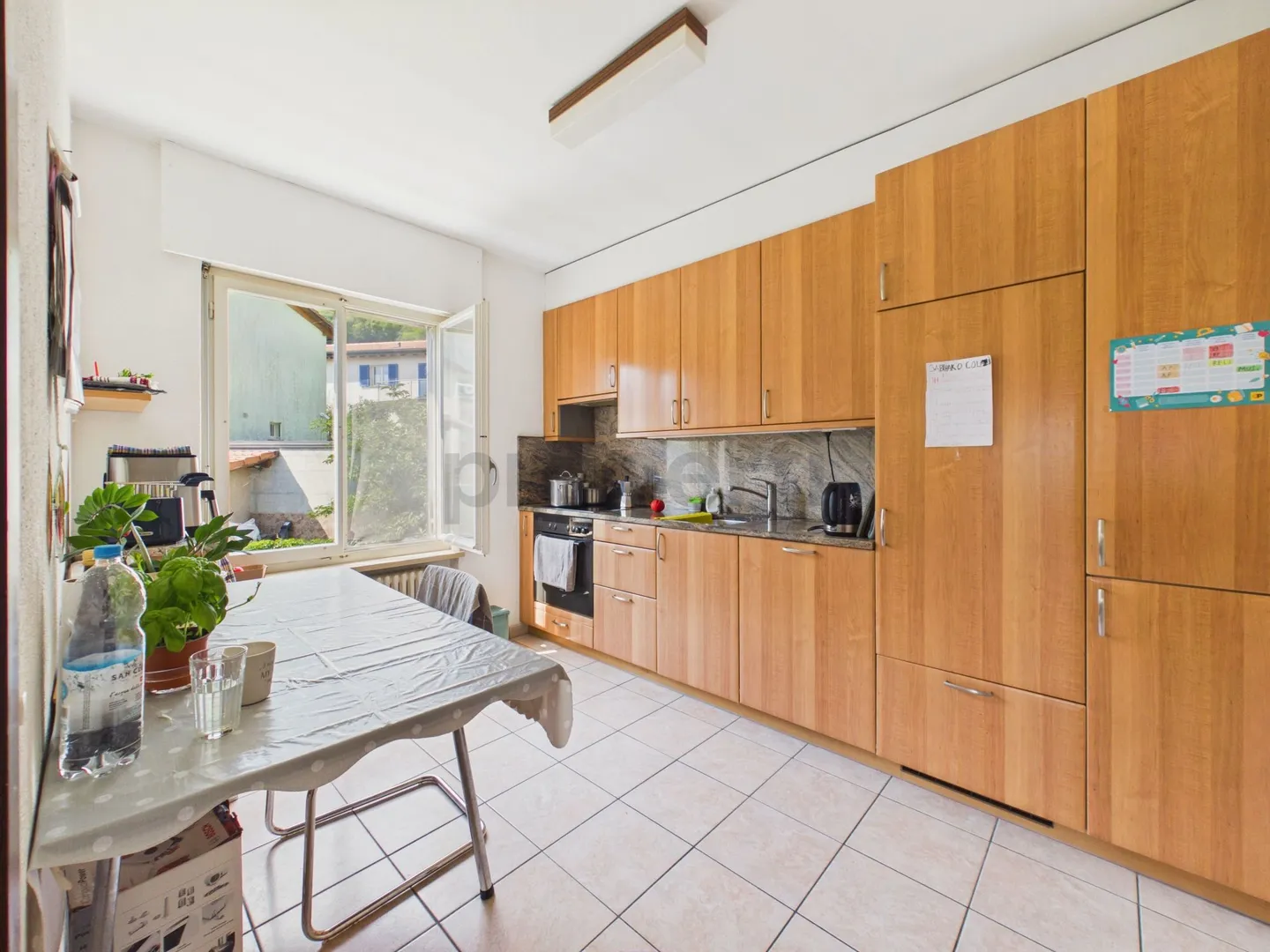 Land of 1,000 m², great renovation potential and pergola with fireplace - Photo 4 of 13