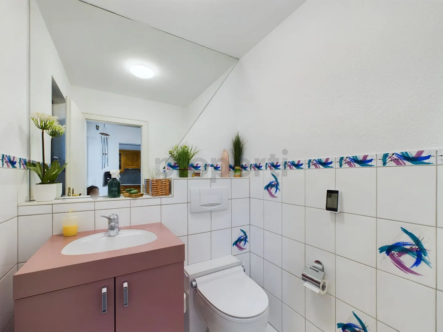 Charming 5.5-room townhouse with idyllic flair in Endingen - Photo 9 of 11