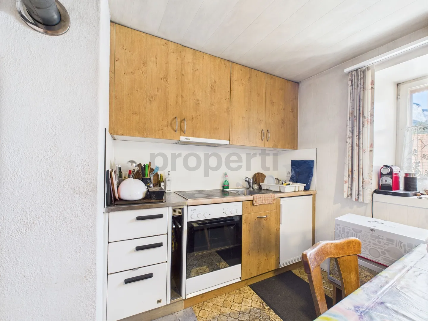 Zwei charmante Häuser mit Stall in Tamins GR  ideal für Familien, Kreative und Naturliebhaber - Foto 4 von 13