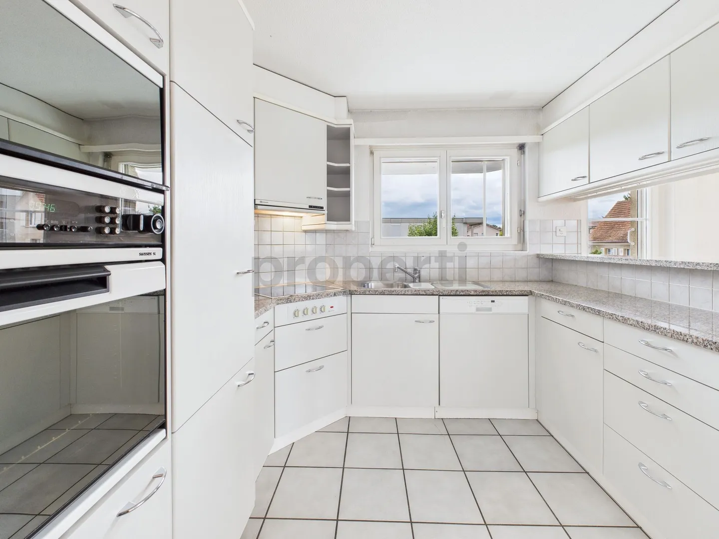 Appartement attrayant de 3,5 pièces à Kerzers, canton de Fribourg - Photo 2 sur 7