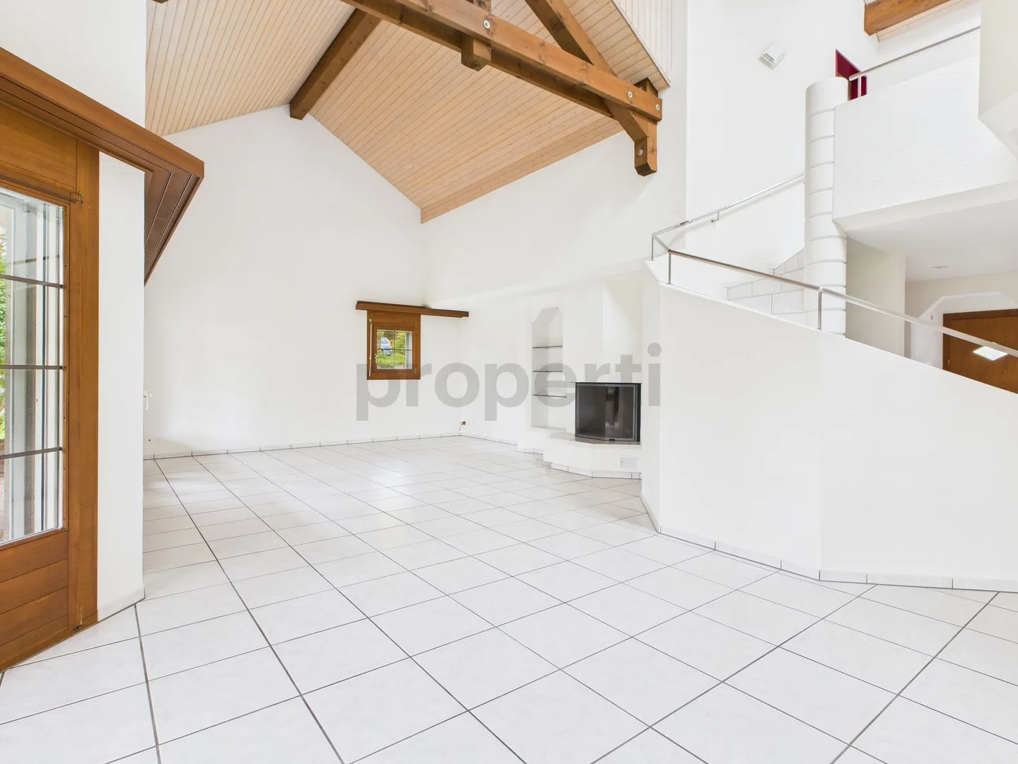 Casa unifamiliare di 5,5 stanze a Knonau - Vita moderna con idillio da giardino - Foto 5 di 13