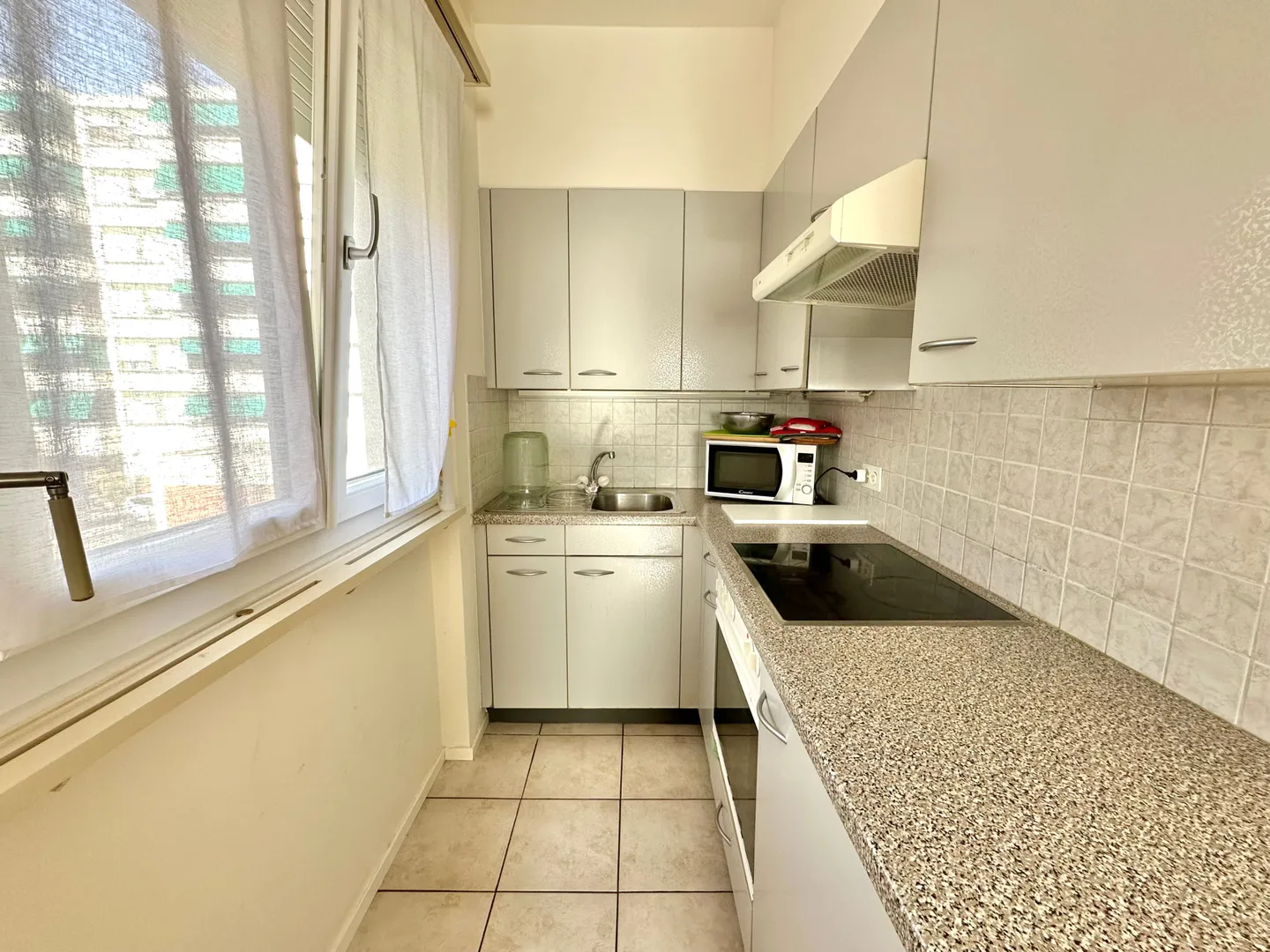 Elegante 2,5-Zimmer-Wohnung im Herzen von Lugano - Foto 4 von 10