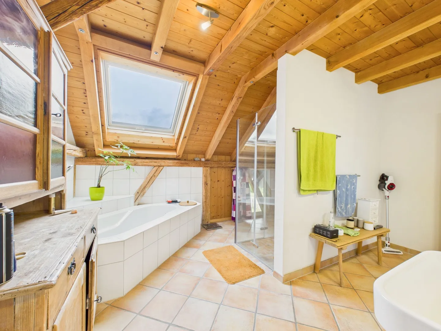 Affascinante casa unifamiliare di 5,5 stanze con grande giardino a Kaisten - Foto 9 di 11