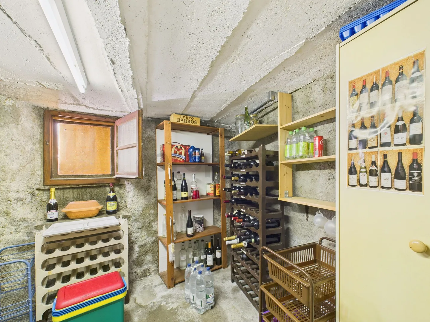 Elegant independent house with 3 rooms and balcony, Breggia - Photo 11 of 13