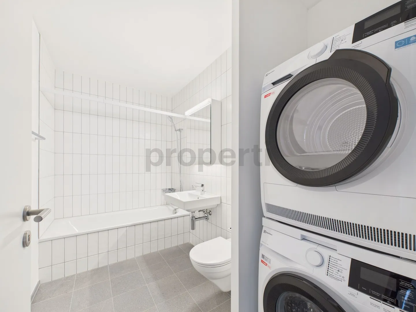 Modern 3.5-room apartment with balcony, Basel - Photo 8 of 10