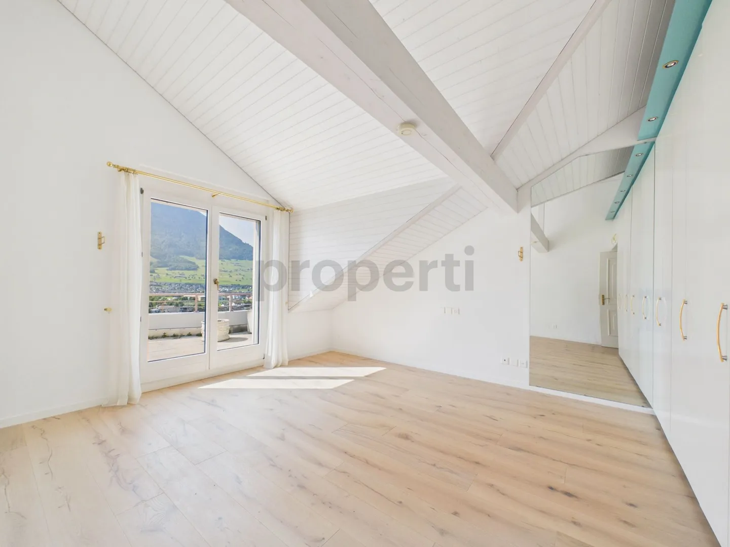 Newly renovated 6.5-room elegant apartment with lift and cellar, Ennetbürgen - Photo 9 of 12