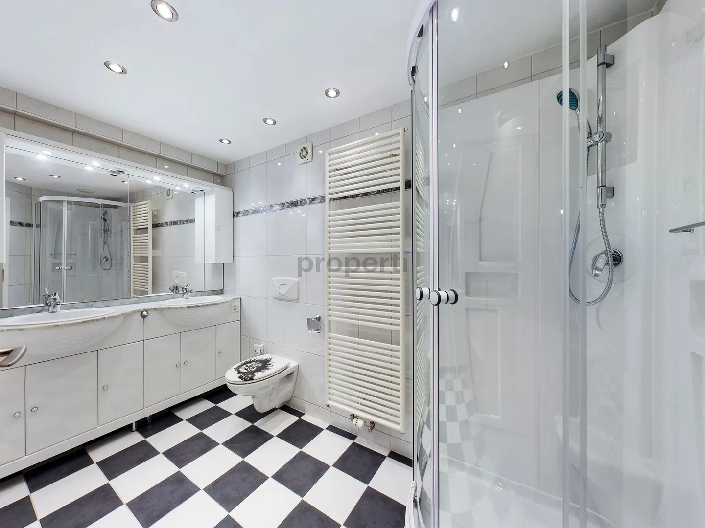 Centrally Located Maisonette Apartment with Fireplace - Ideal for Couples, Small Families or Shared Living - Photo 10 of 12