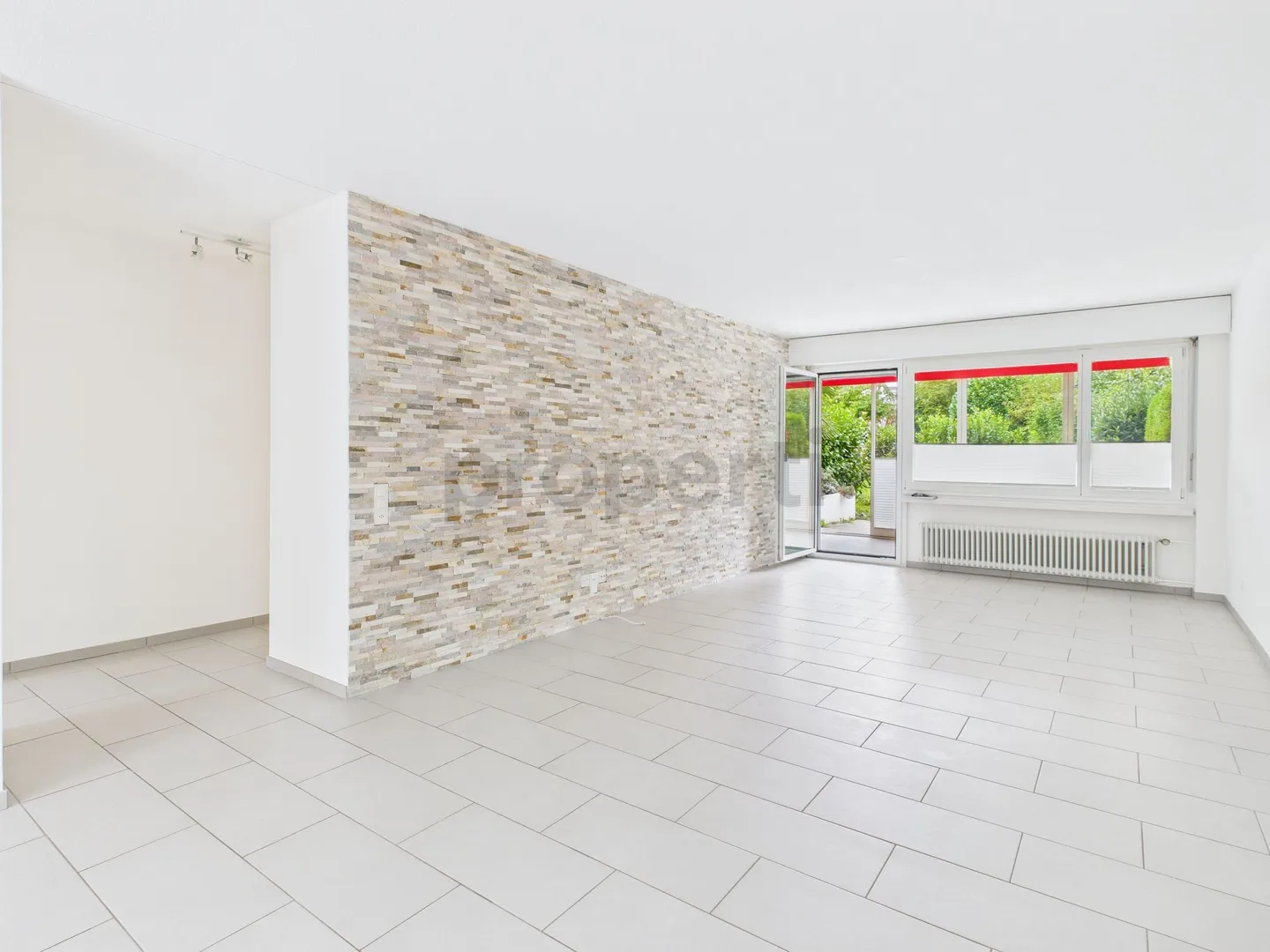 Light-Filled 3.5-Room Garden Apartment - Your Personal Retreat in Adliswil - Photo 1 of 12